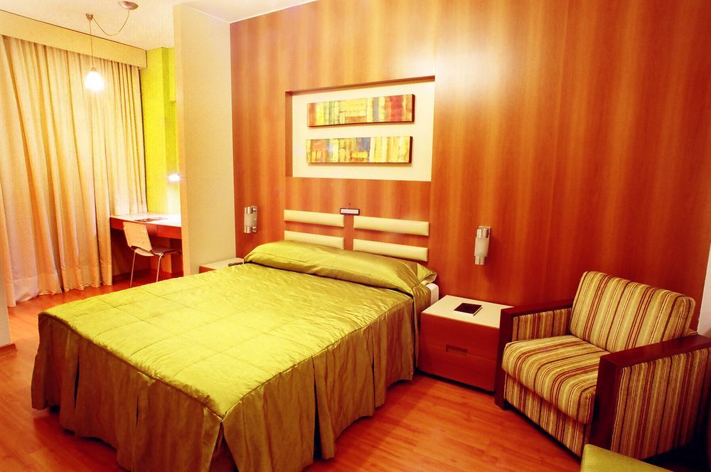 Liber Hotel Nova Serrana - Conforto Na Rota Da Br-262 Exterior photo